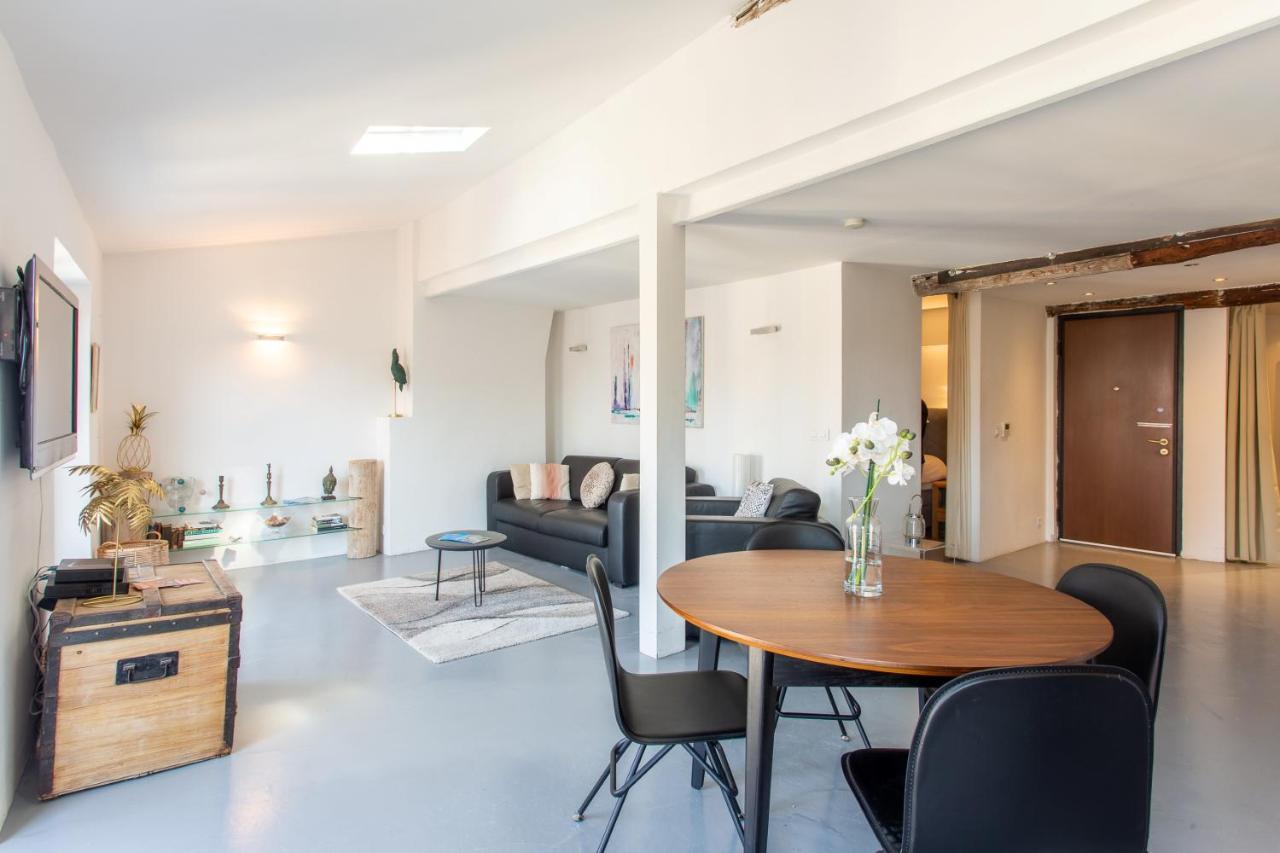 Ross 5- F2, Lumineux, Balcon, Loft, Clim, Vieux-Nice Luaran gambar