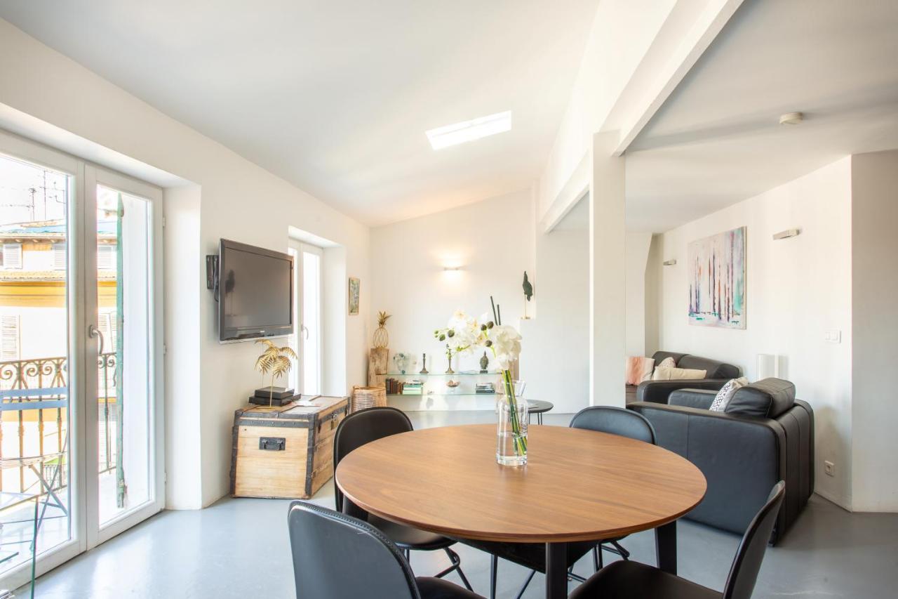 Ross 5- F2, Lumineux, Balcon, Loft, Clim, Vieux-Nice Luaran gambar