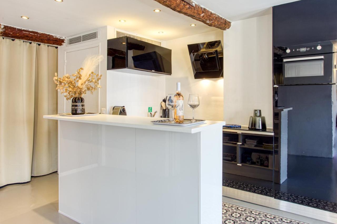 Ross 5- F2, Lumineux, Balcon, Loft, Clim, Vieux-Nice Luaran gambar