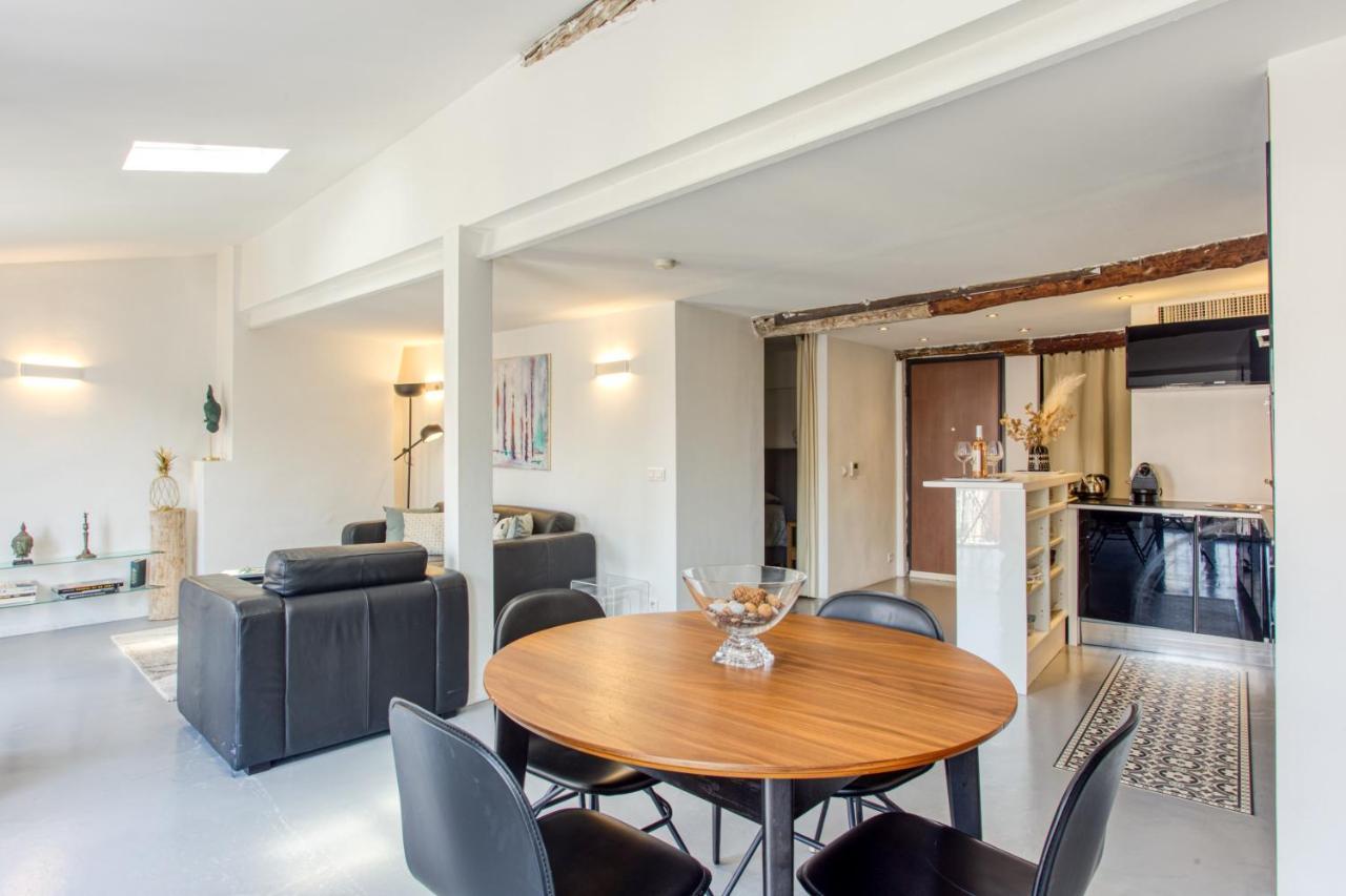 Ross 5- F2, Lumineux, Balcon, Loft, Clim, Vieux-Nice Luaran gambar