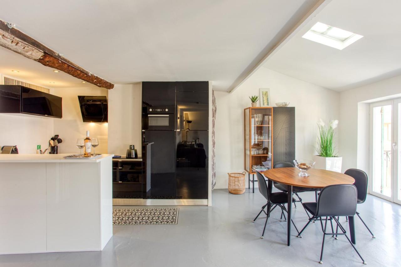 Ross 5- F2, Lumineux, Balcon, Loft, Clim, Vieux-Nice Luaran gambar