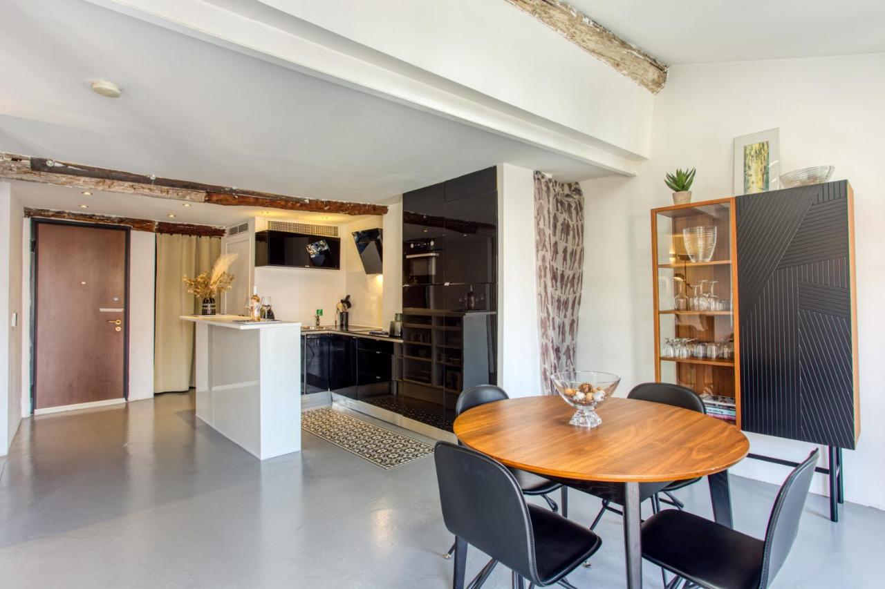 Ross 5- F2, Lumineux, Balcon, Loft, Clim, Vieux-Nice Luaran gambar