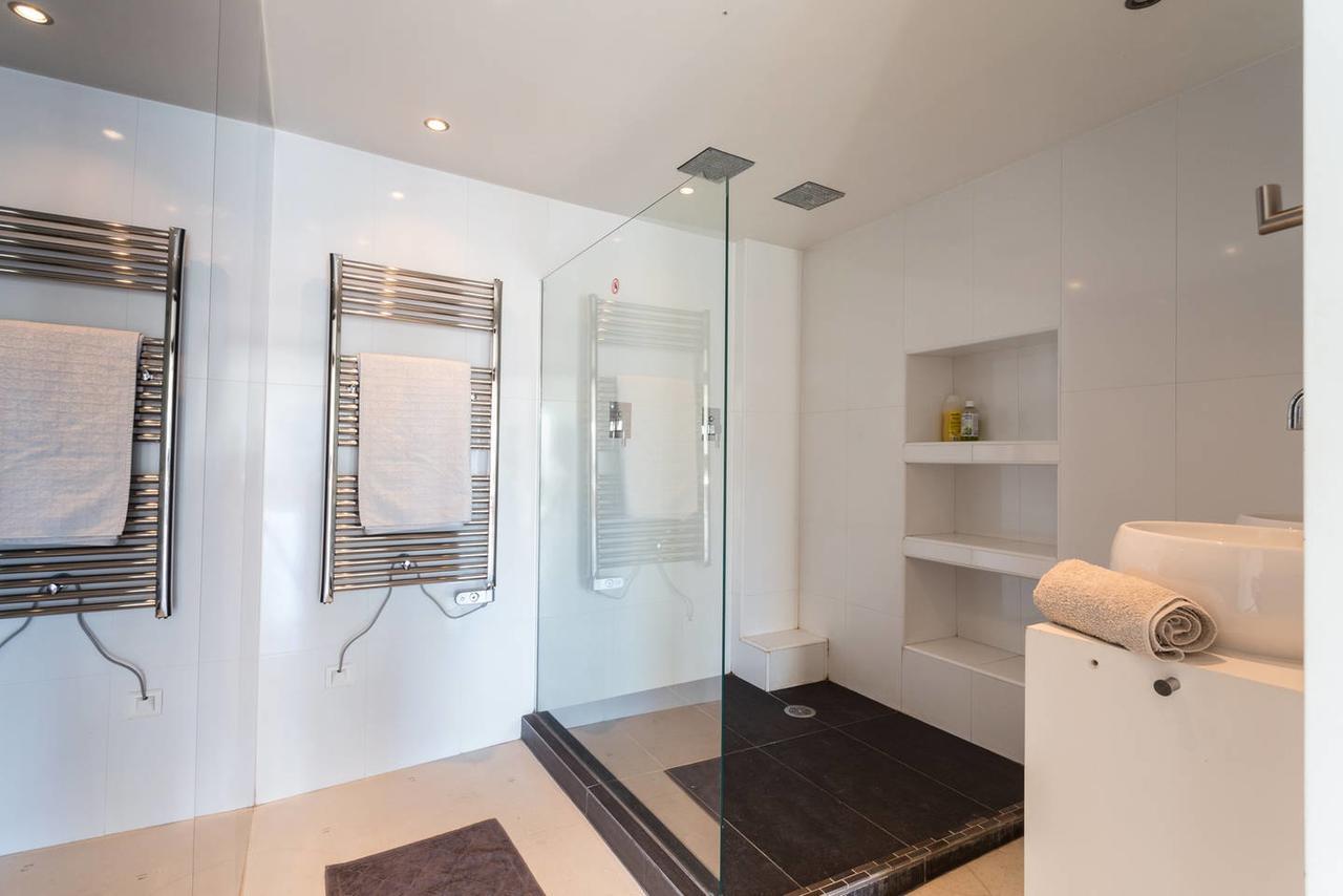 Ross 5- F2, Lumineux, Balcon, Loft, Clim, Vieux-Nice Luaran gambar