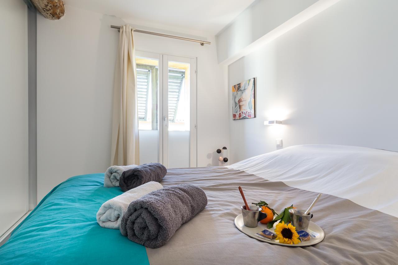 Ross 5- F2, Lumineux, Balcon, Loft, Clim, Vieux-Nice Luaran gambar